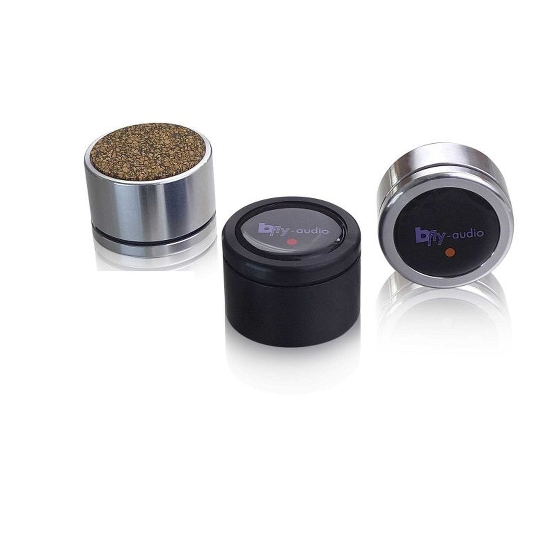 bFly-Audio Pure-Tube Geräteabsorber für Röhrenverstärker Schrägansicht, Chrom- und Schwarz-Ausführung