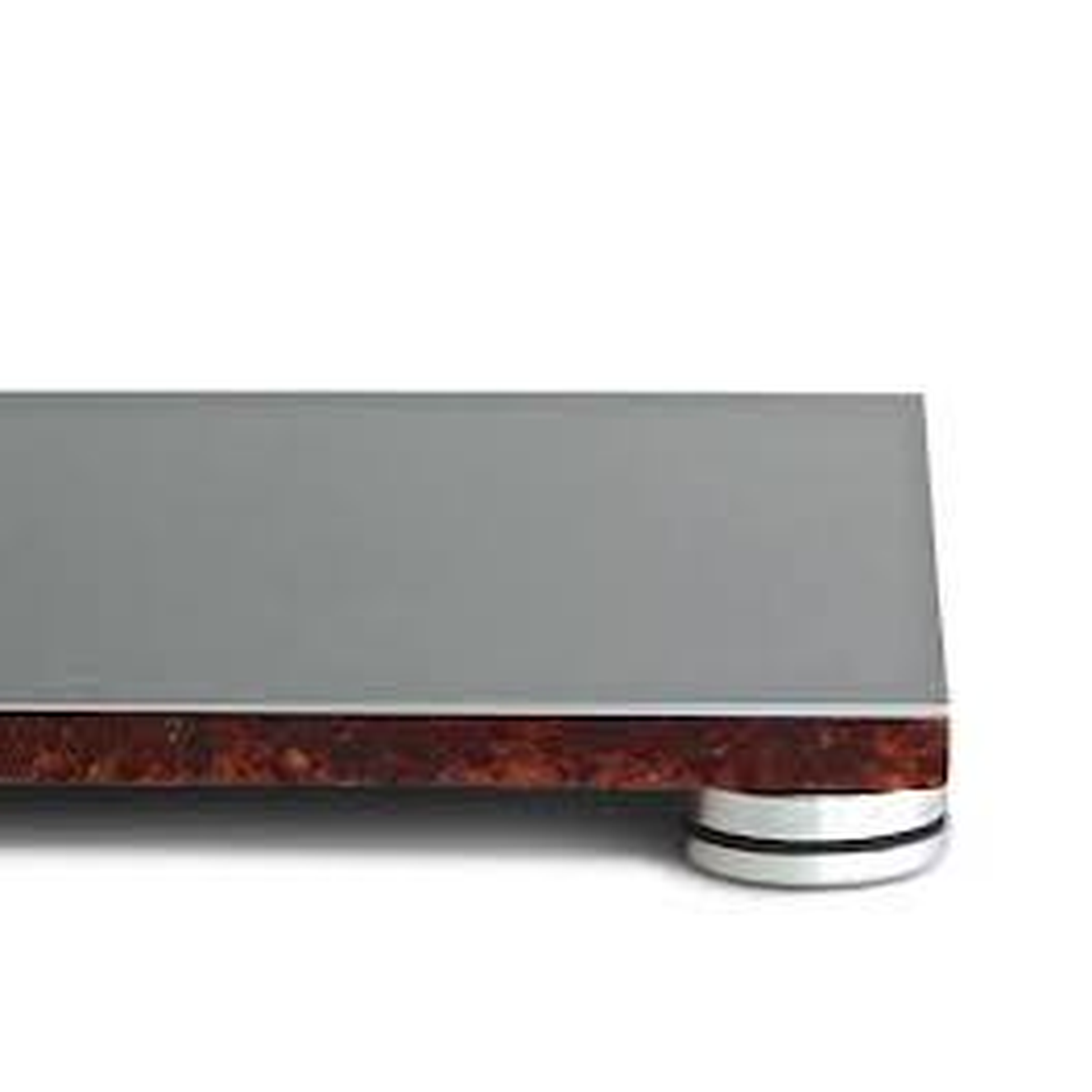 bFly-Audio StoneLine Gerätebasis Referenzklasse Detailansicht Kante und Fuss