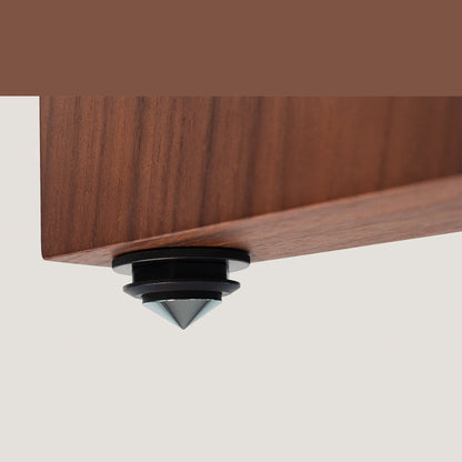 Blok Stax 2G Base-Modul HiFi-Rack-Basis Esche Schwarz/Nussbaum, Detailansicht höhenverstellbarer Spike unter der Seitenwange