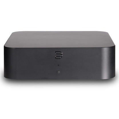Bluesound Hub Multiroom-Streaming-Hub Schrägansicht von vorne oben
