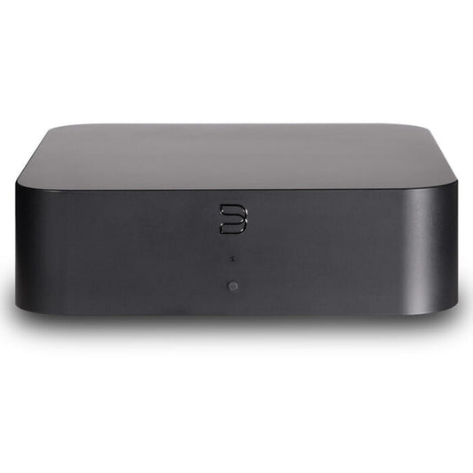 Bluesound Hub Multiroom-Streaming-Hub Schrägansicht von vorne oben