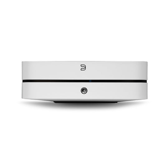 Bluesound Powernode N331 Streaming-Verstärker Weiss Frontansicht mit Kopfhörerbuchse