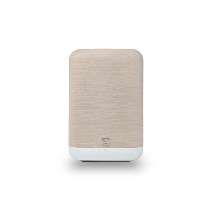 Bluesound Pulse Flex 2025 Streaming-Lautsprecher Beige Frontansicht mit Stoffbespannung