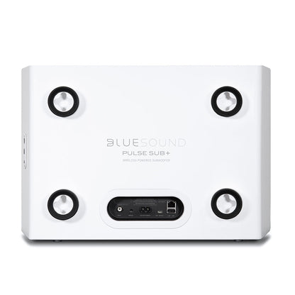 Bluesound Pulse Sub+ Subwoofer Weiss Rückansicht mit vier Standfüssen, Netzanschluss, LAN und USB