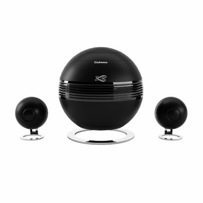 Cabasse The Pearl Keshi 2.1-System Frontansicht mit Subwoofer-Kugel und zwei Satelliten in Schwarz