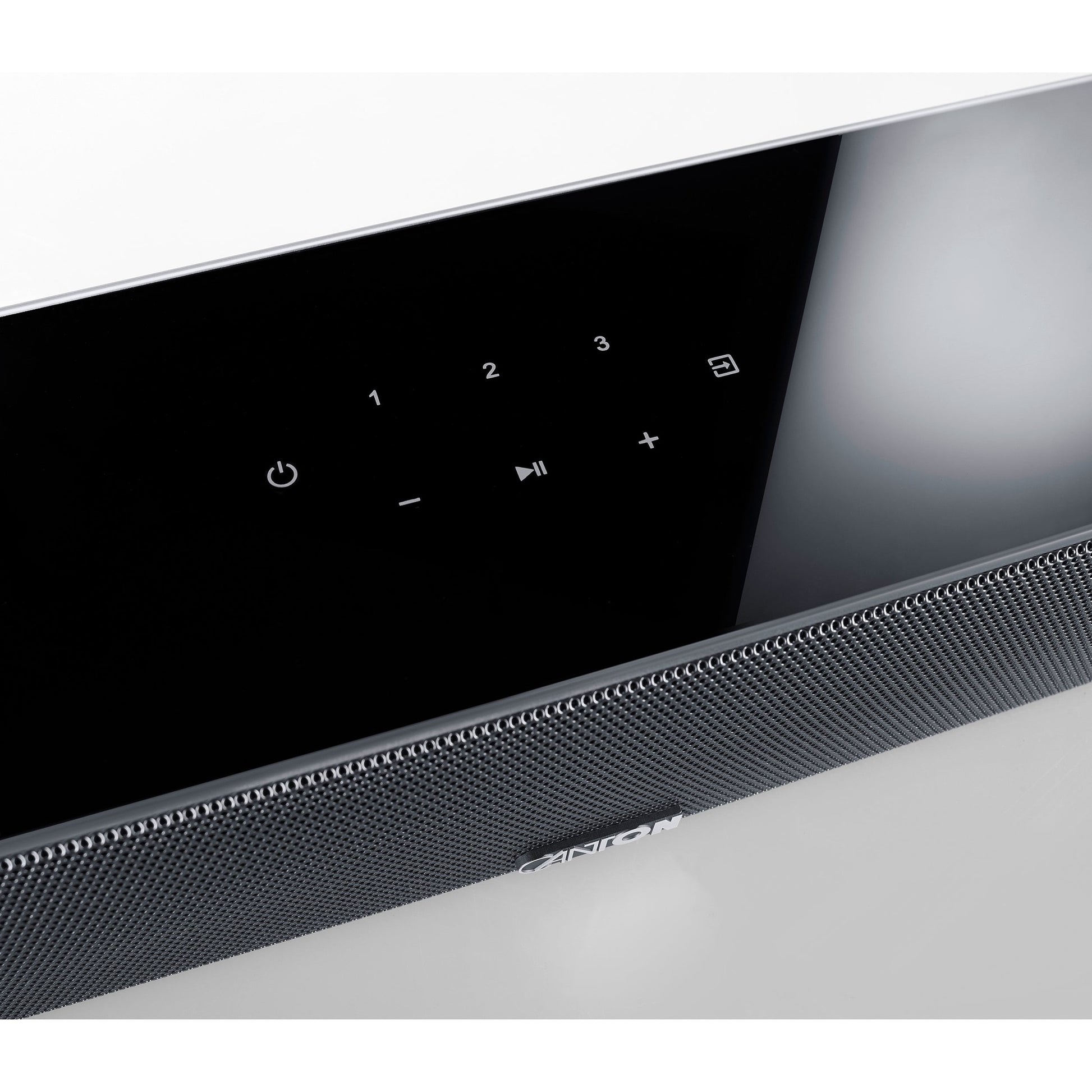 Canton Smart Soundbar 10 S2 Soundbar Schwarz Detailansicht des Touch-Bedienfelds mit Quellenwahl