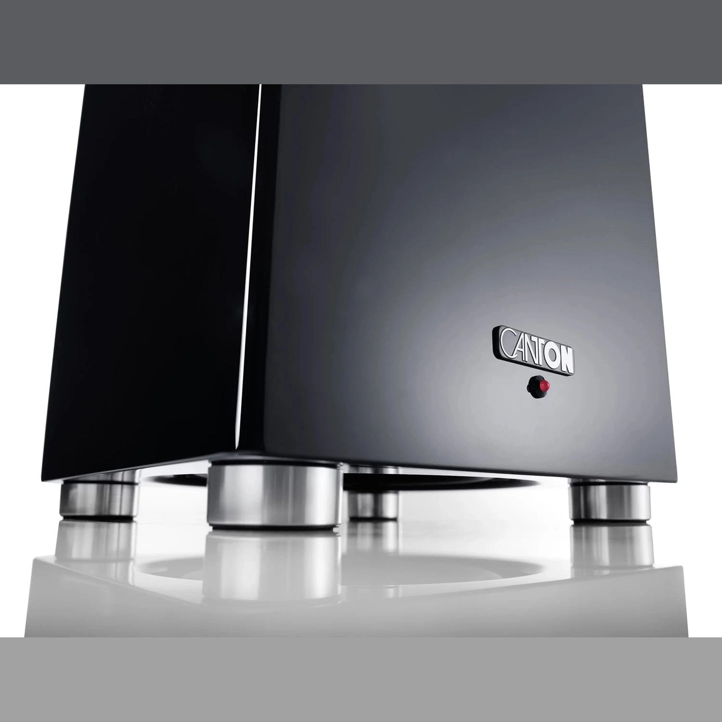 Canton Sub 601 Aktiv-Subwoofer Schwarz Detailansicht der Aluminium-Standfüsse und der Bodenfreiheit