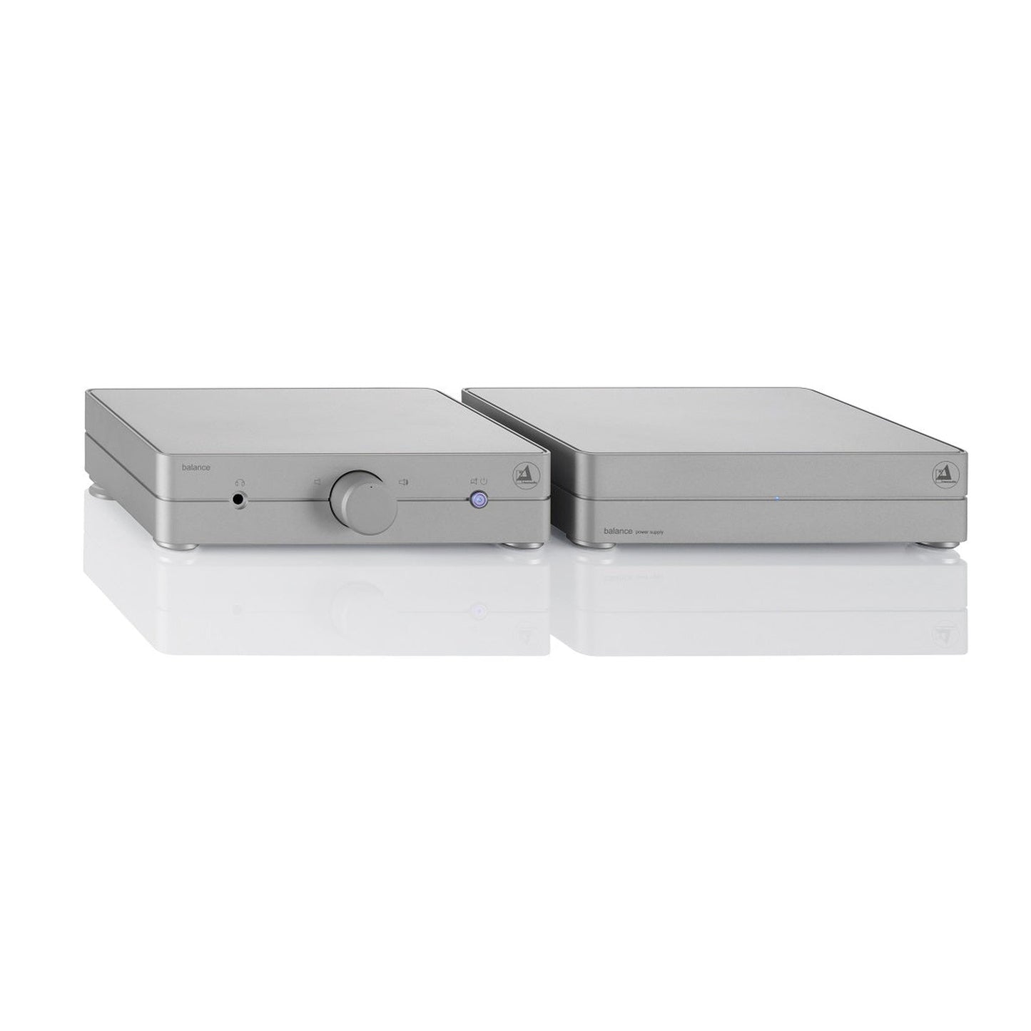 Clearaudio Balance V2 Phono-Vorverstärker Silber Frontansicht mit separatem Netzteil