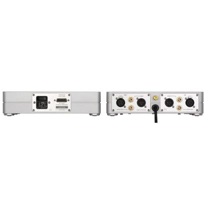 Clearaudio Balance V2 Phono-Vorverstärker Silber Rückansicht mit XLR- und Cinch-Buchsen und Netzteil-Rückseite