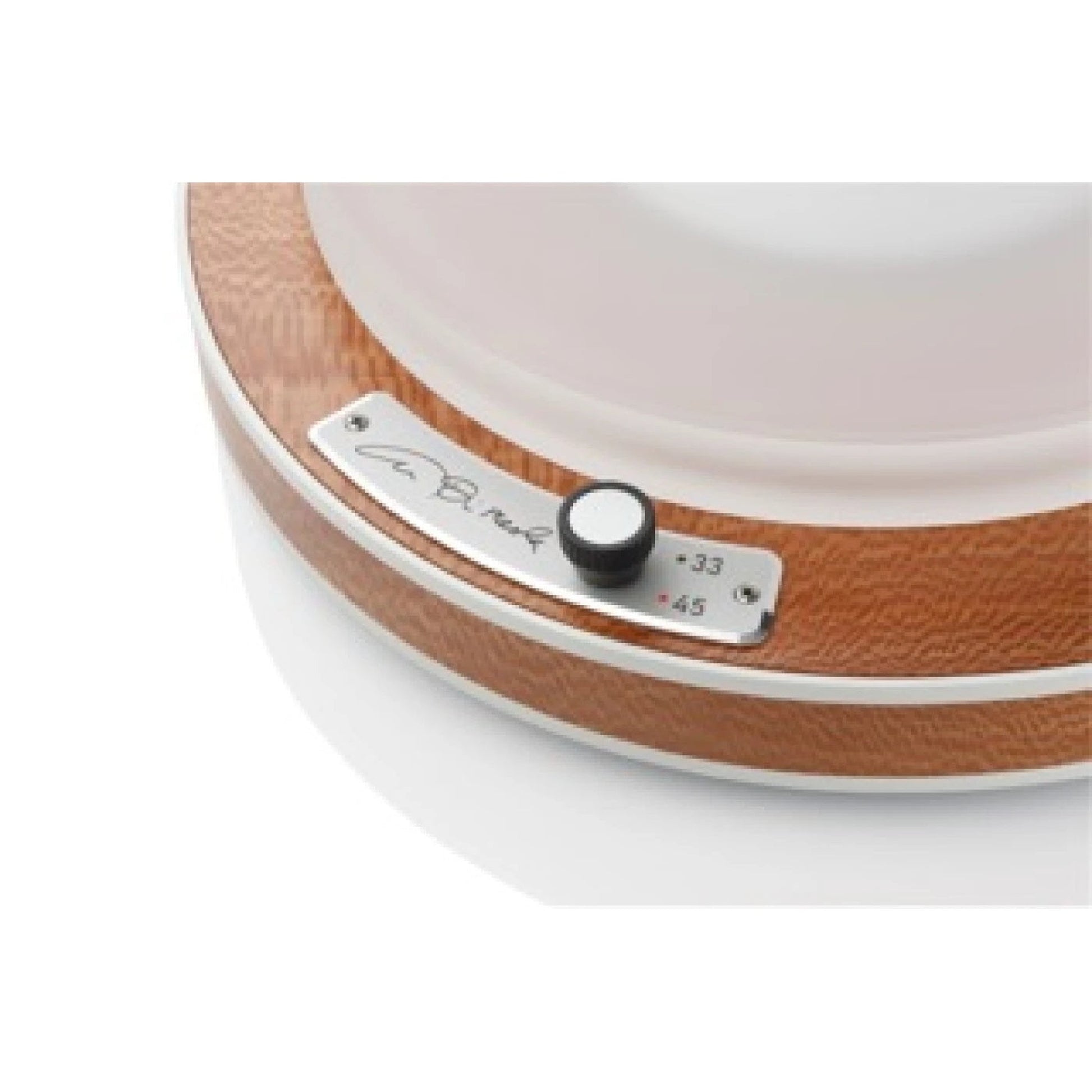 Clearaudio Celebrity Al Di Meola Plattenspieler Detailansicht Drehzahlwahl 33/45 mit Signaturplakette