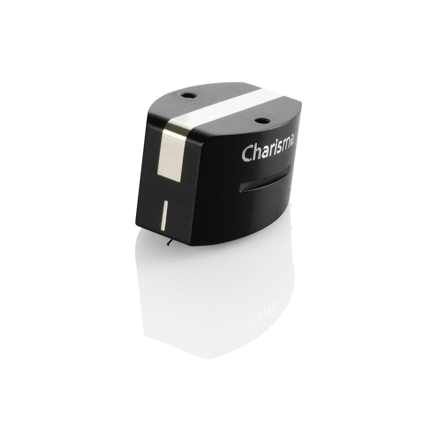Clearaudio Charisma V2 Ersatznadel Schrägansicht am Tonabnehmer mit schwarzem Gehäuse und Silbereinlage