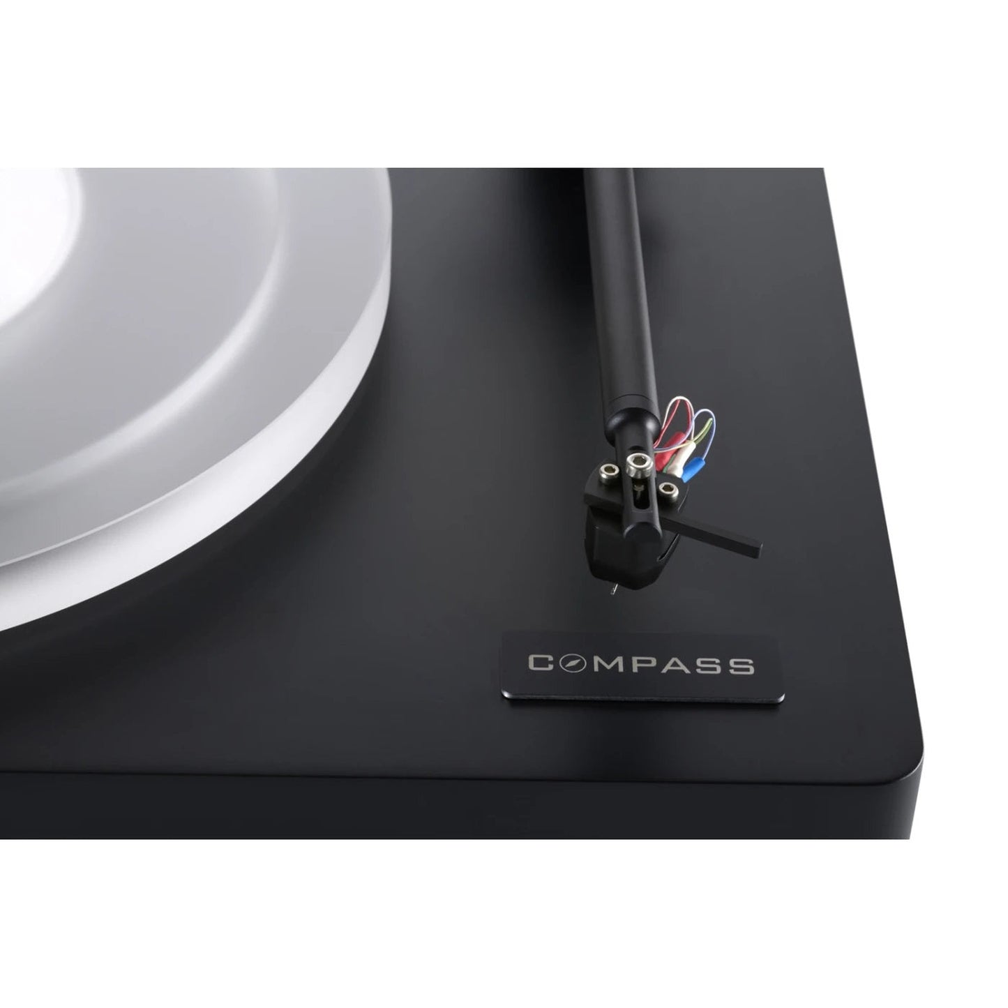 Clearaudio compass Plattenspieler Detailansicht Headshell mit Tonabnehmer und Tonarmrohr, Schwarz