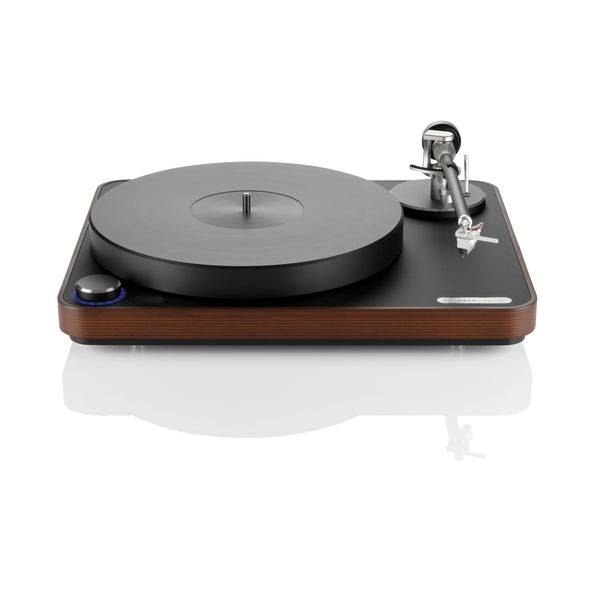 Clearaudio concept Signature Plattenspieler Frontansicht mit Tonarm, Tonabnehmer und Zarge in dunklem Holz