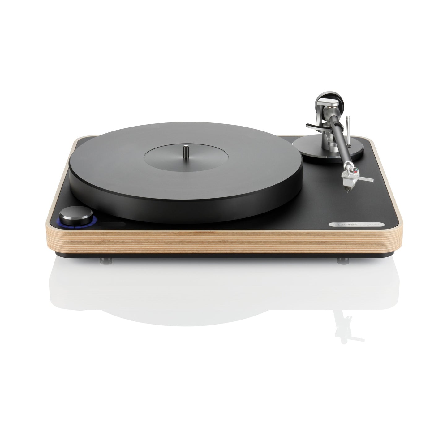 Clearaudio concept Signature Plattenspieler Frontansicht mit schwarzem Plattenteller und Holzzarge
