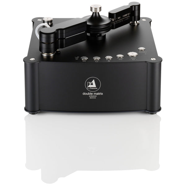 Clearaudio Double Matrix Professional Sonic Plattenwaschmaschine Schwarz Schrägansicht mit Absaugarm und Bürstenarm