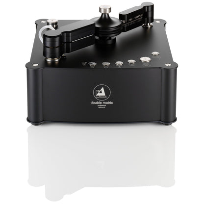 Clearaudio Double Matrix Professional Sonic Plattenwaschmaschine Schwarz Schrägansicht mit Absaugarm und Bürstenarm
