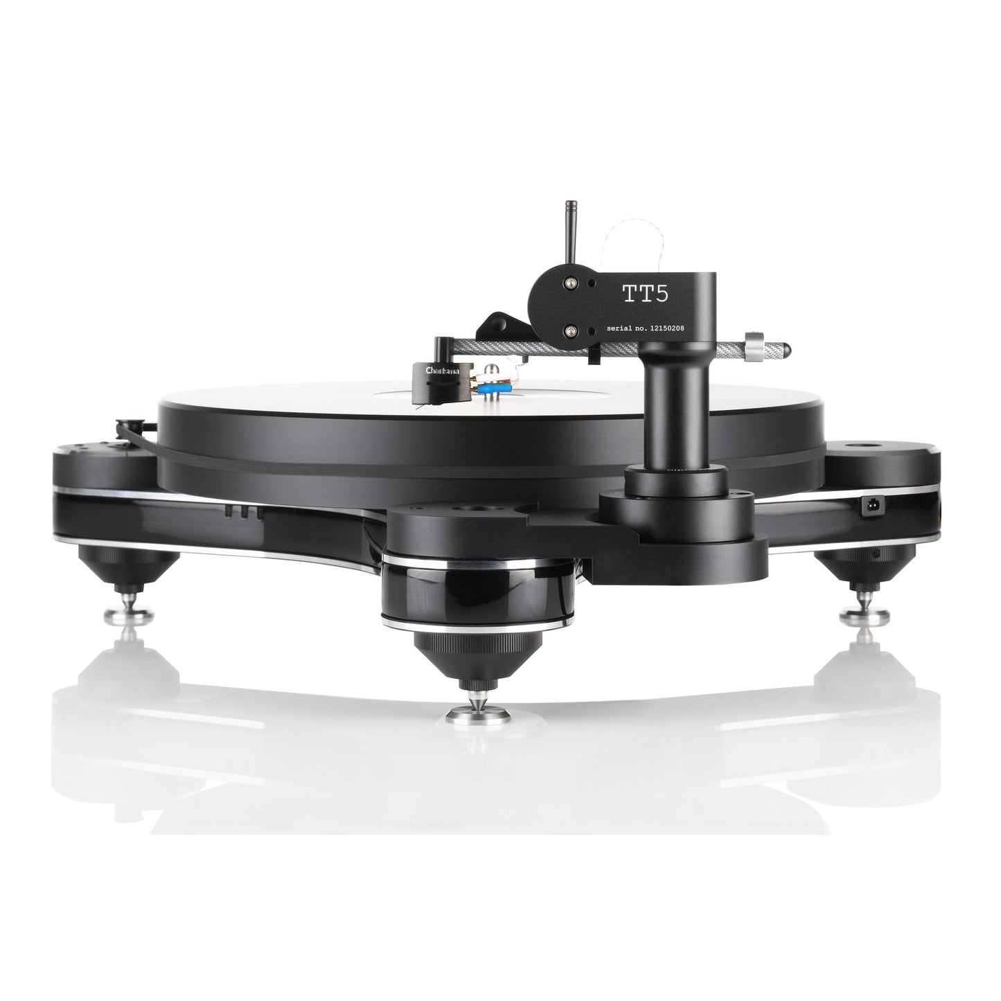 Clearaudio Innovation Basic Plattenspieler Frontansicht in Schwarz mit Tangential-Tonarm TT5 und Spikes