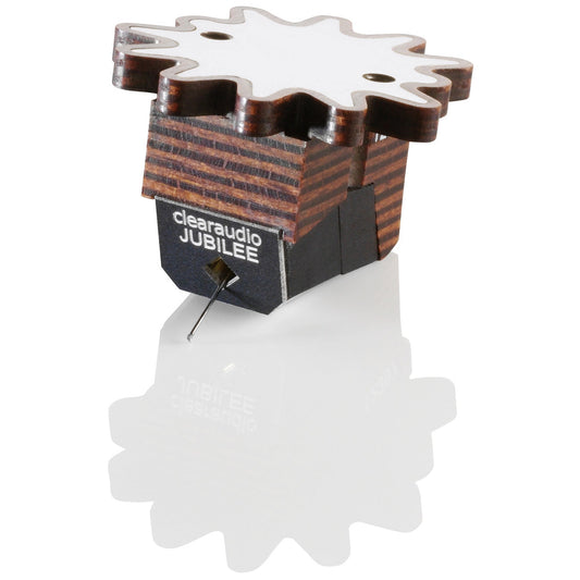 Clearaudio Jubilee MC Moving-Coil-System Schrägansicht, gestreiftes Holzgehäuse mit Nadelträger