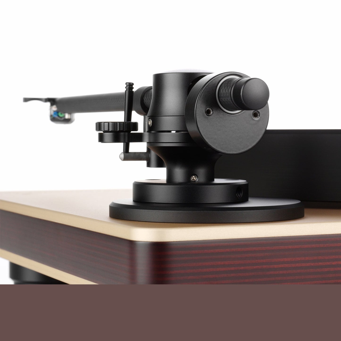 Clearaudio Performance DC Plattenspieler Rose Gold/Dunkles Holz Detailansicht Tonarmbasis mit Antiskating und Lift