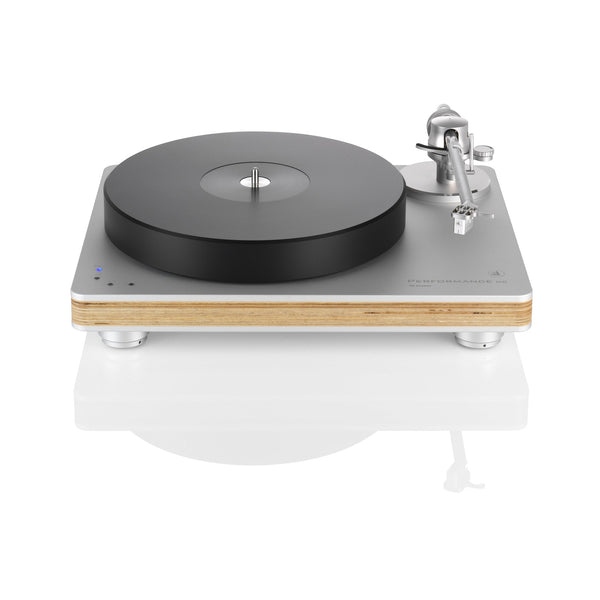 Clearaudio Performance DC Plattenspieler Silber/Holz Frontansicht, silberne Zarge mit Multiplex-Holzkante