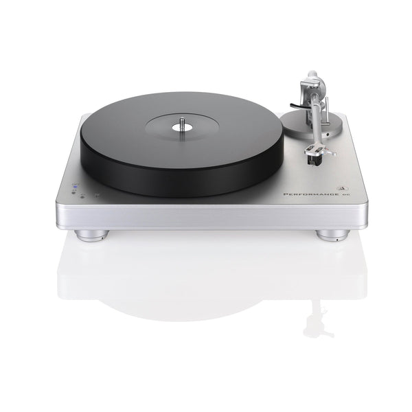 Clearaudio Performance DC Plattenspieler Silber/Silber Frontansicht mit Plattenteller, Tonarm und Tonabnehmer