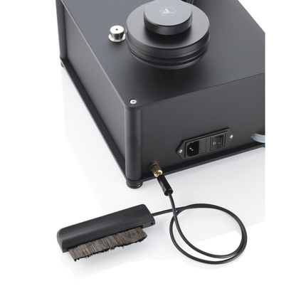 Clearaudio smart double matrix Plattenwaschmaschine Lieferumfang mit Reinigungsbürste und Erdungskabel