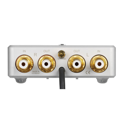 Clearaudio Smart Phono V2 Phono-Vorverstärker Rückansicht, Silber, vergoldete Cinch-Buchsen und Masseklemme