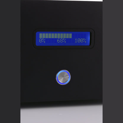 Clearaudio Smart Power 24V Statement Akku-Netzteil Schwarz Displayansicht mit Ladestandsanzeige und Bedientaster
