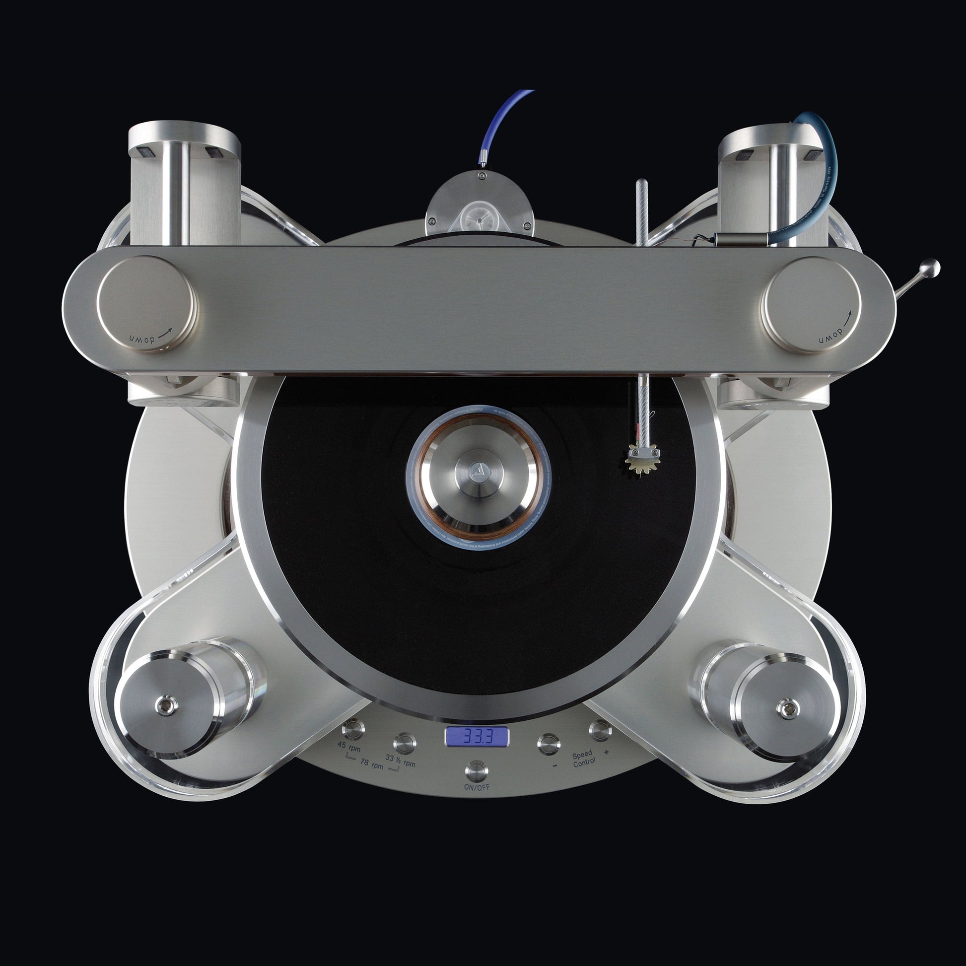 Clearaudio Statement v2 Plattenspieler Farbvariante Silber mit Schallplatte und Tangential-Tonarm