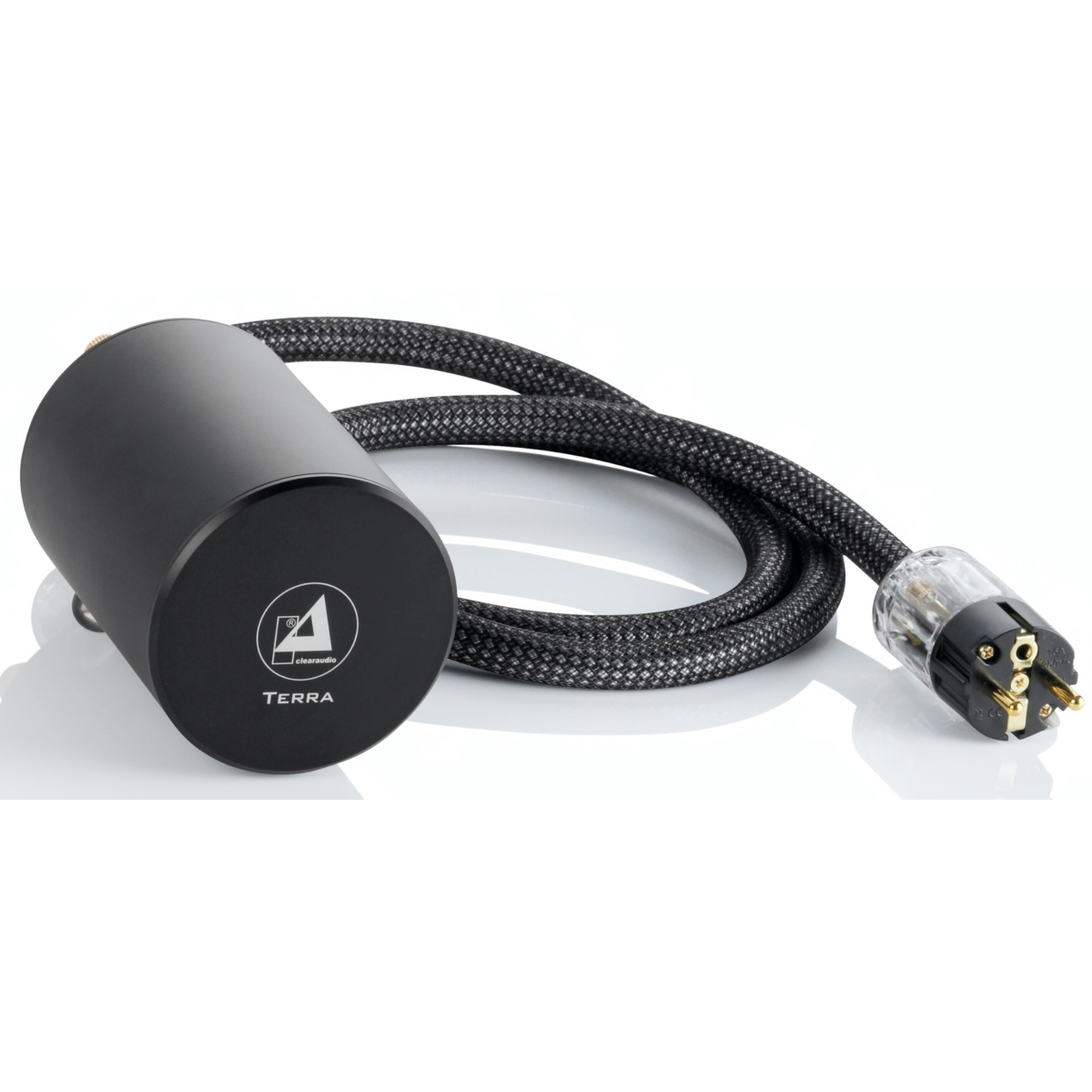 Clearaudio Terra Erdungsbox Schrägansicht in Schwarz mit Netzkabel und Schuko-Netzstecker