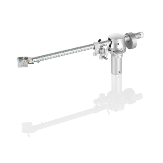 Clearaudio Tracer 9-Zoll-Tonarm Seitenansicht in Silber mit Carbon-Armrohr und montiertem Tonabnehmer