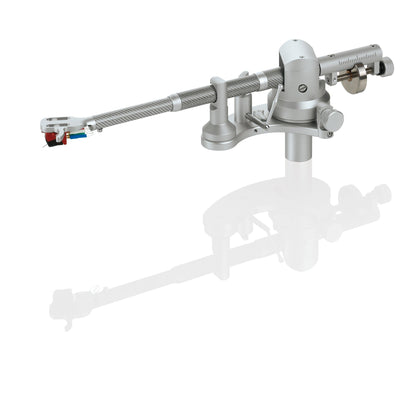 Clearaudio Universal Tonarm Silber Schrägansicht mit Aluminium-Armrohr, abgebildet ist die 9-Zoll-Ausführung