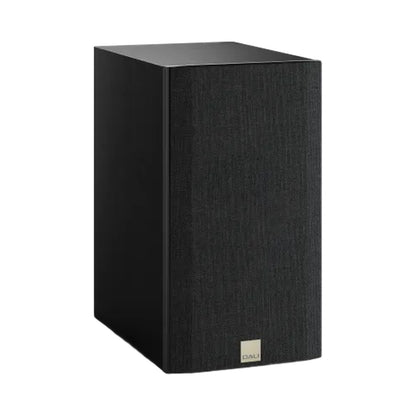 DALI Opticon 2 MK2 Regallautsprecher Schwarz Schrägansicht mit Frontbespannung