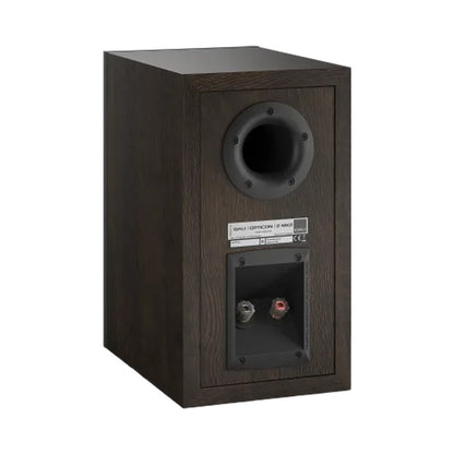 DALI Opticon 2 MK2 Regallautsprecher Tabak-Eiche Schrägansicht von hinten