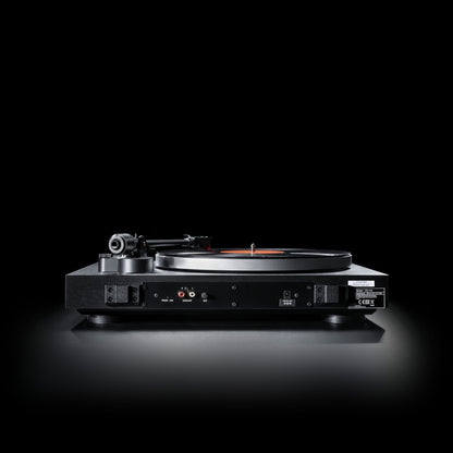 Dual CS 418 Plattenspieler Rückansicht mit Cinch-Anschlüssen und Phono/Line-Schalter