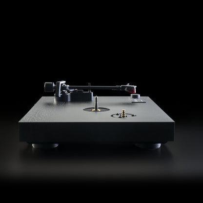 Dual CS 518 Plattenspieler Detailansicht Tonarm mit Gegengewicht und Anti-Skating-Einstellung