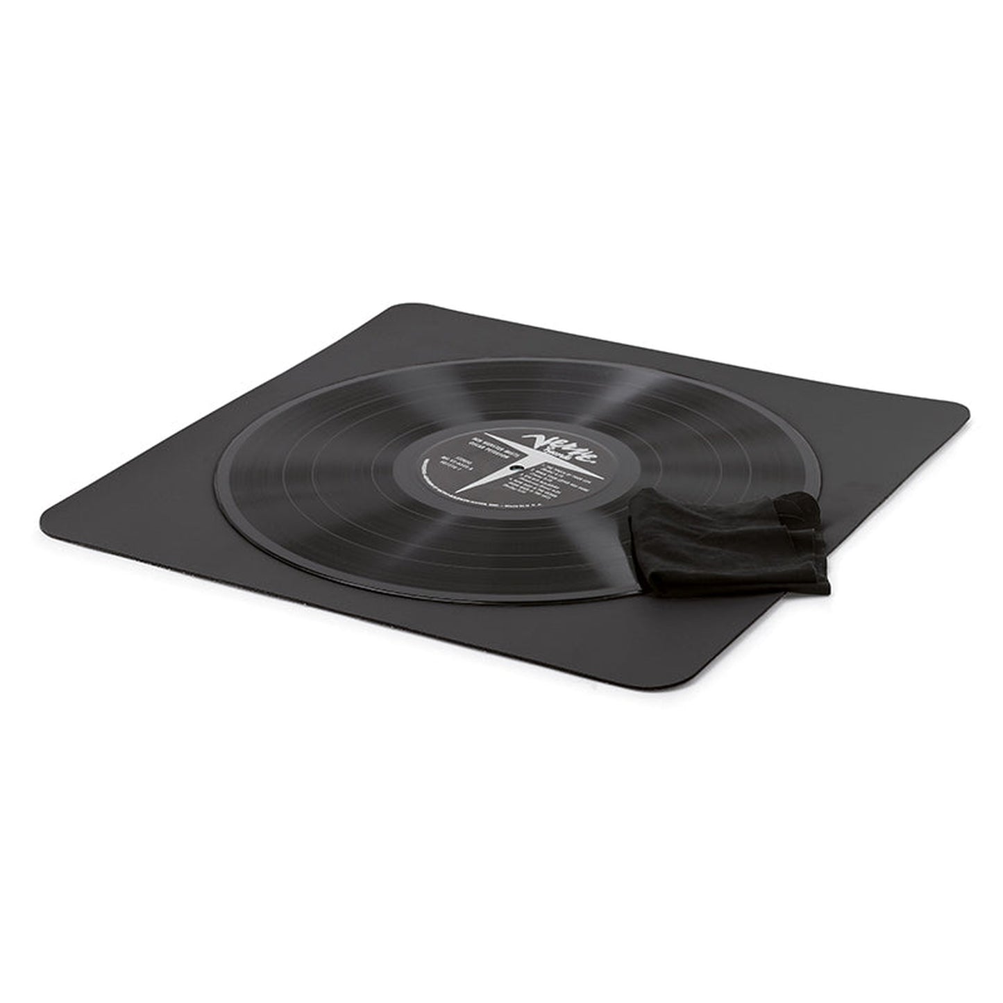 Dynavox Schallplatten-Reinigungsunterlage Schwarz Setansicht mit Schallplatte und Reinigungstuch