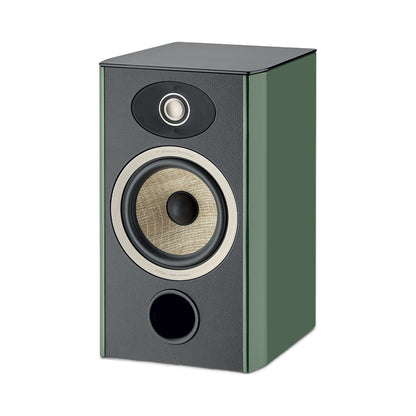 Focal Aria EVO X N°1 Regallautsprecher Moosgrün Hochglanz Schrägansicht ohne Abdeckung