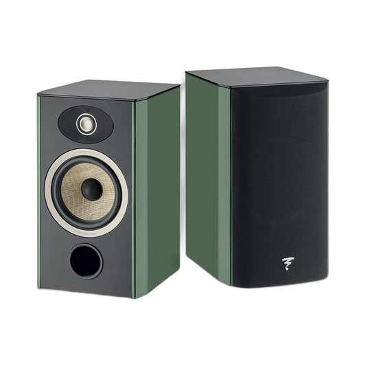 Focal Aria EVO X N°1 Regallautsprecher Moosgrün Hochglanz Stereopaar, links ohne, rechts mit Abdeckung