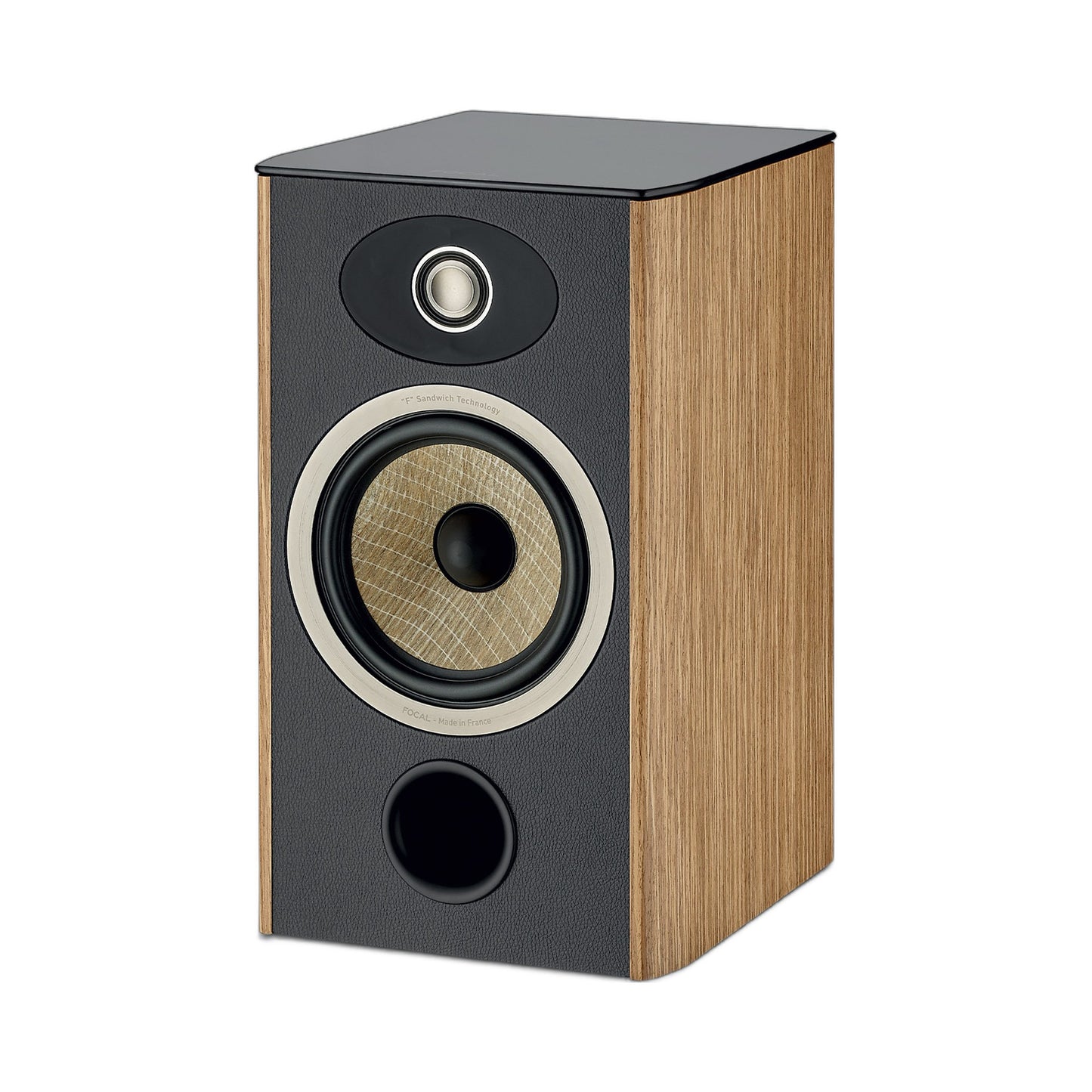 Focal Aria EVO X N°1 Regallautsprecher Nussbaum Schrägansicht ohne Abdeckung