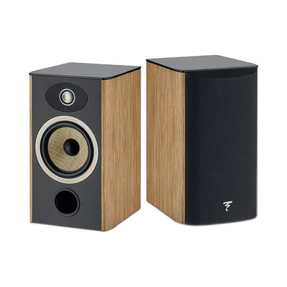 Focal Aria EVO X N°1 Regallautsprecher Nussbaum Stereopaar, links ohne, rechts mit Abdeckung