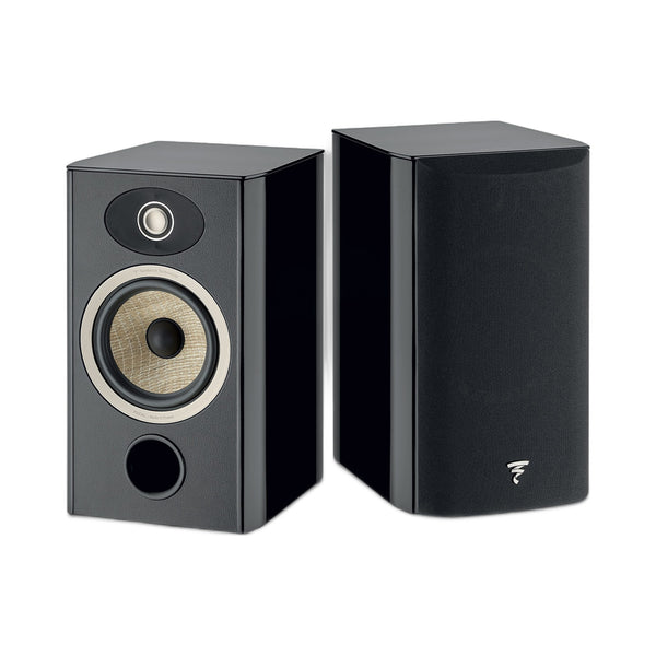 Focal Aria EVO X N°1 Regallautsprecher Schwarz Hochglanz Stereopaar, links ohne, rechts mit Abdeckung
