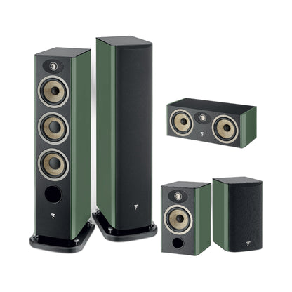 Focal Aria EVO X N°2/N°1/Center Set Moosgrün Hochglanz Setansicht mit Standlautsprecherpaar, Center und Regallautsprechern