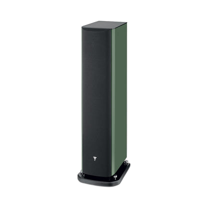 Focal Aria EVO X N°2 Standlautsprecher Moosgrün Hochglanz Schrägansicht mit Abdeckung