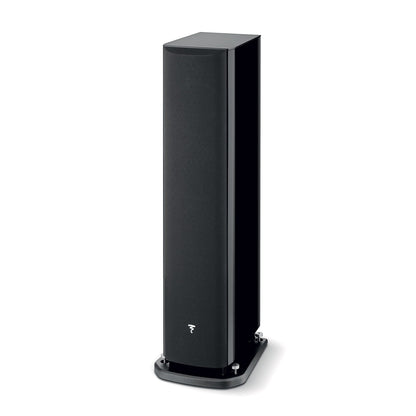Focal Aria EVO X N°2 Standlautsprecher Schwarz Hochglanz Schrägansicht mit Abdeckung