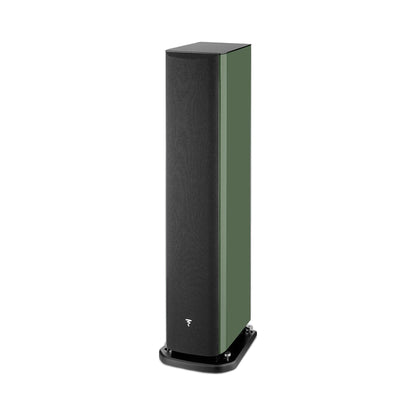 Focal Aria EVO X N°3 Standlautsprecher Moosgrün Hochglanz Schrägansicht mit Abdeckung