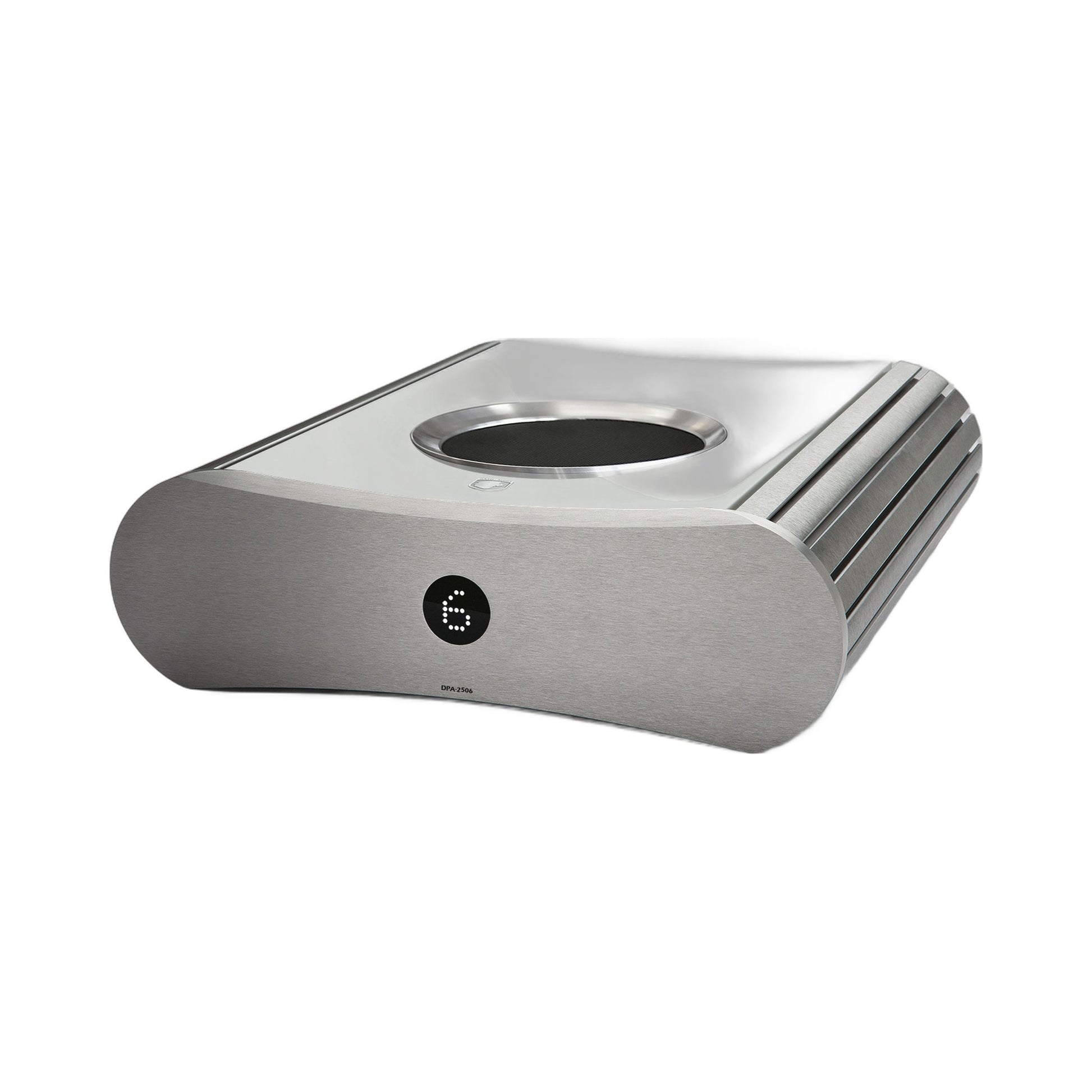 Gato Audio DPA-2506 Mehrkanal-Endverstärker Weiss Hochglanz Schrägansicht mit Hochglanzdeckel und Aluminiumfront