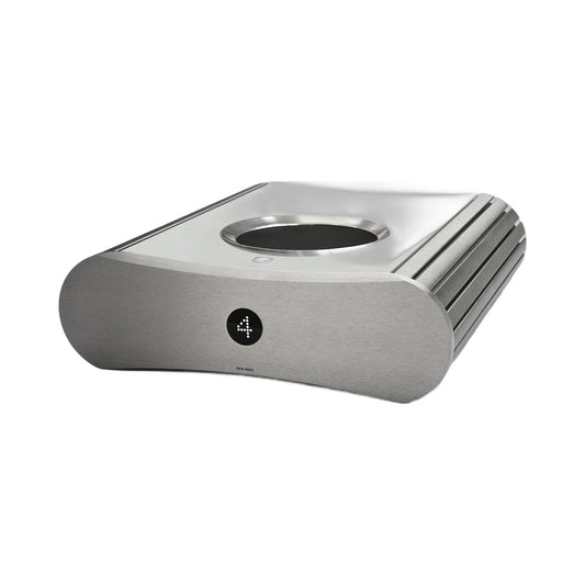 Gato Audio DPA-4004 Mehrkanal-Endverstärker Weiss Hochglanz Schrägansicht