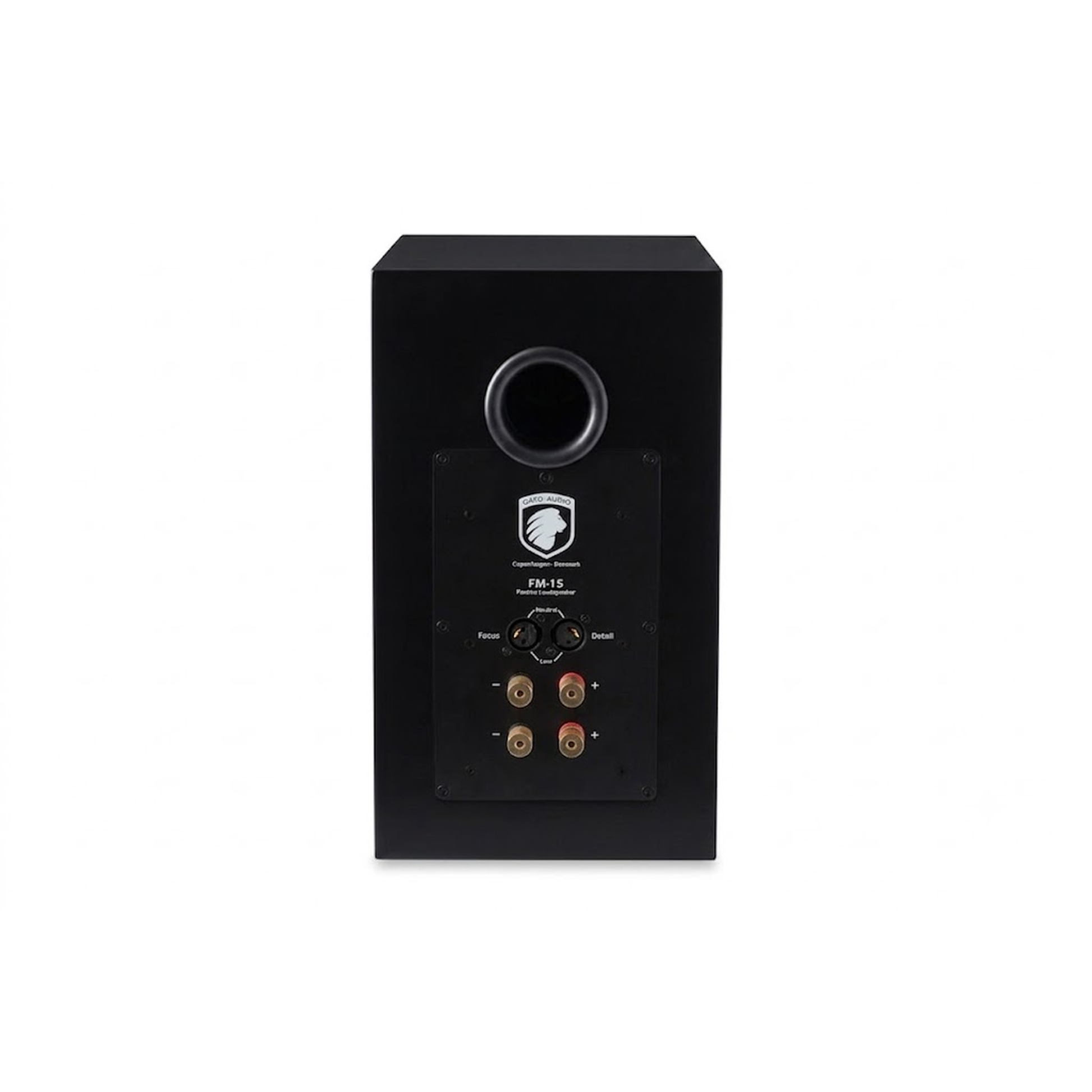 Gato Audio FM-15 Regallautsprecher Satin Black Rückansicht mit Bassreflexöffnung und Anschlussklemmen