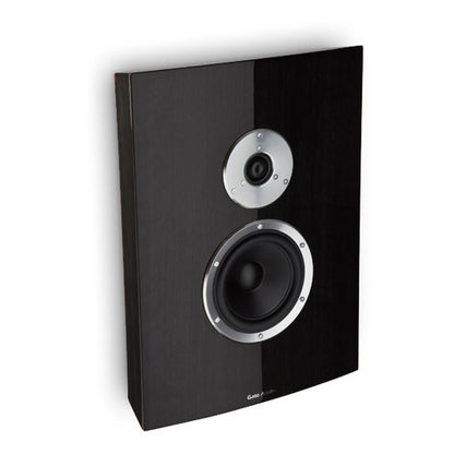 Gato Audio FM-9 On-Wall-Lautsprecher Satin Black Schrägansicht mit Hochtöner und Tiefmitteltöner